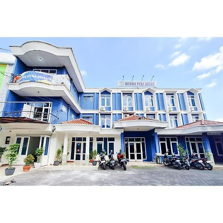 Wisma Pkbi Jabar Mitra Reddoorz Bandung Exterior foto